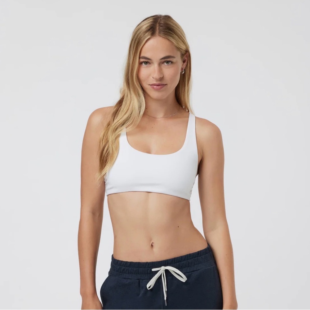 Vuori Women's Yosemite Sports Bra- White